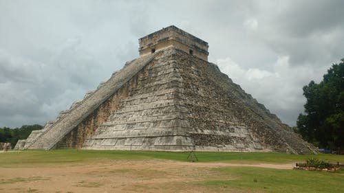 أساطير خلق الكون عند حضارة المايا القديمة