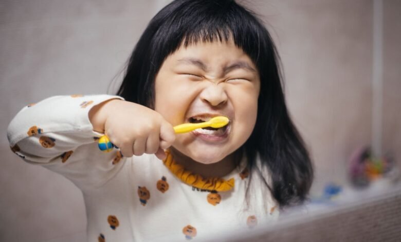 نصائح العناية بصحة الأسنان واللثة للأطفال